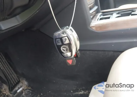 2010 Mercedes-Benz E 350 from USA, damaged, VIN WDDHF5GB5AA214957